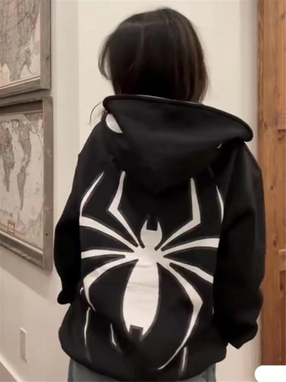Stylish Spider Zip-Up Hoodie
