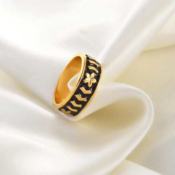 Tropical Bloom Finger Ring