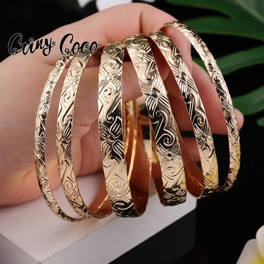 Chic Gold Charm Bracelet