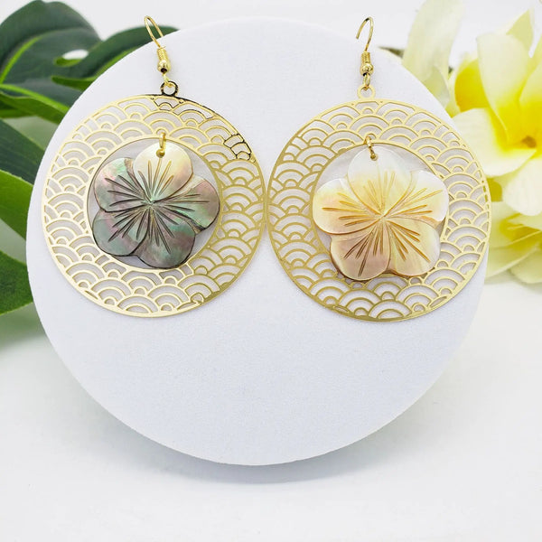 Elegant Island Pearl Flower Earrings