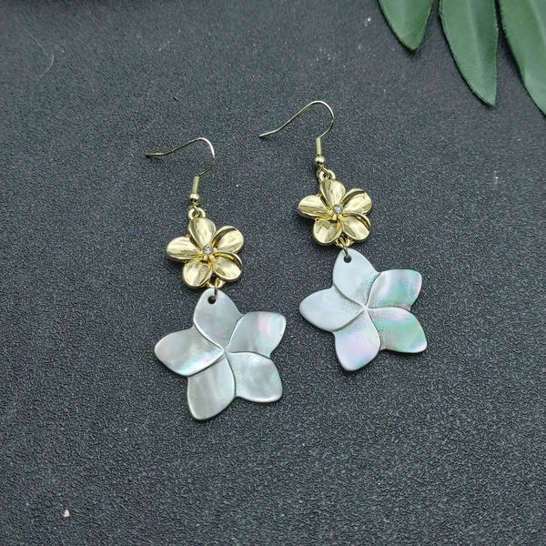 Natural-Hawaii-Desgin-Mother-of-Pearl-Monstera-Leaf-Earrings.jpg