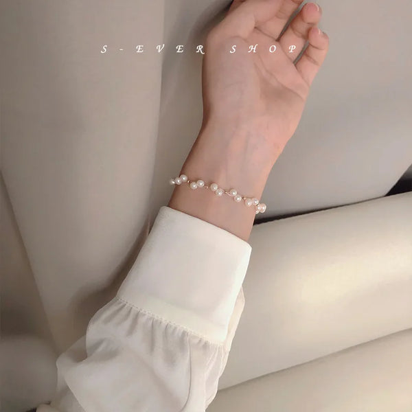 Elegant Pearl Flower Bracelet